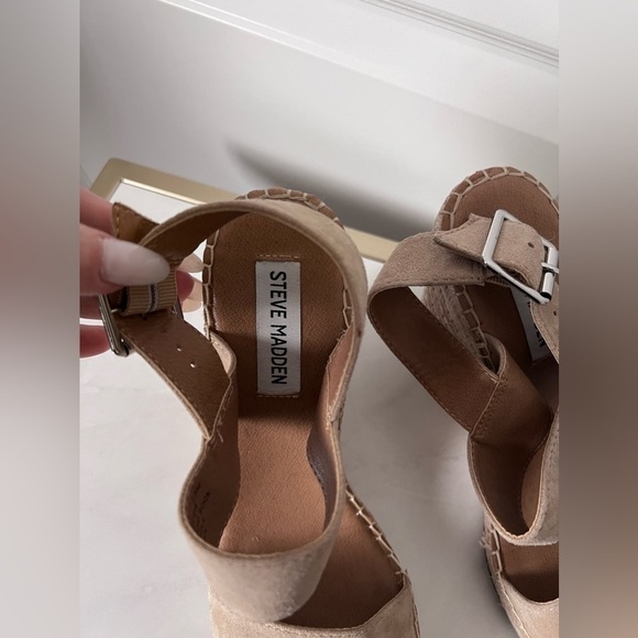 Steve Madden | Uri Buckle Espadrilles Wedge Heels in Tan Suede | Size 7.5 - Picture 3 of 7